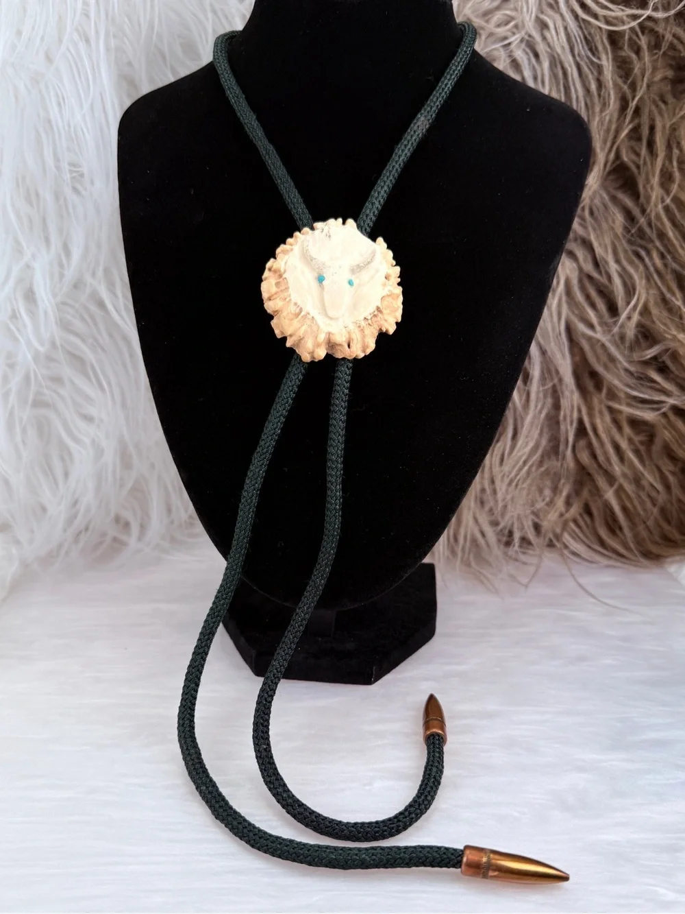 Vintage Carved Antler Bighorn Sheep Bolo Tie Turquoise Blue Eyes Western